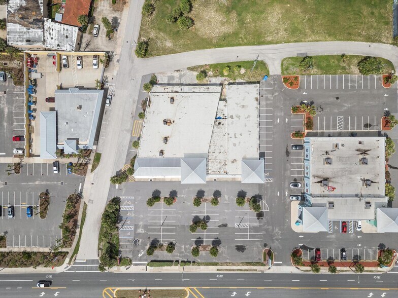 620 S Atlantic Ave, Ormond Beach, FL à louer - Photo du bâtiment - Image 2 de 7