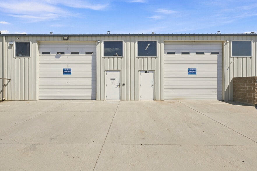 449-477 Denver Ave, Loveland, CO for lease - Building Photo - Image 3 of 34