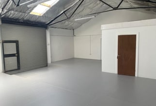 Kings Head Road Gendros Swansea City And County, Swansea for lease Building Photo- Image 1 of 2