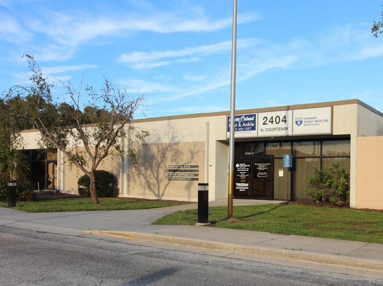 2404 N Courtenay Pky, Merritt Island, FL for lease - Primary Photo - Image 1 of 8