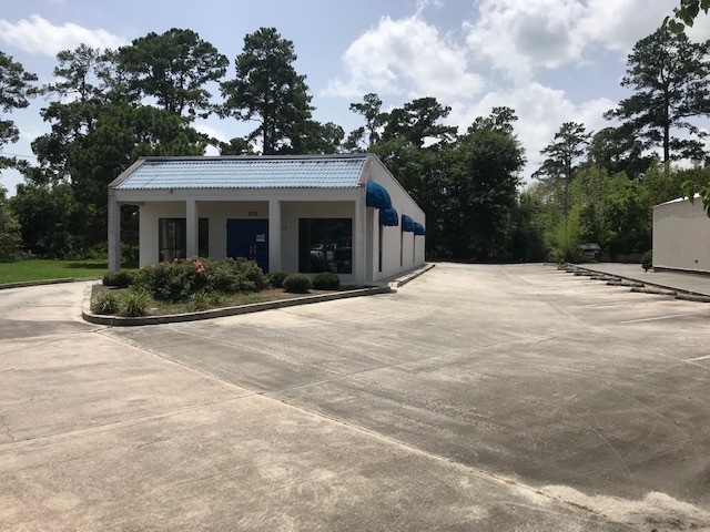 1712 Gornto Rd, Valdosta, GA for sale - Building Photo - Image 2 of 2