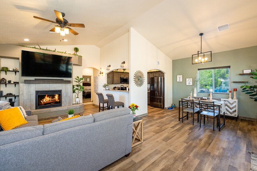 116 S 1st St, Williams, AZ à vendre - Photo du bâtiment - Image 3 de 70