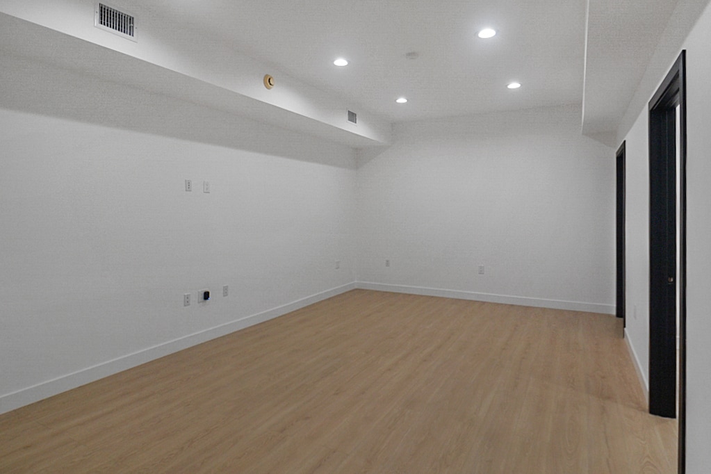 14852 Ventura Blvd, Sherman Oaks, CA for lease Interior Photo- Image 1 of 7