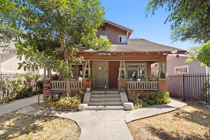 986 E 51st St, Los Angeles, CA for sale - Building Photo - Image 1 of 10