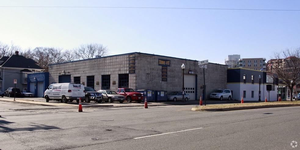 3298 Wilson Blvd, Arlington, VA for lease - Building Photo - Image 3 of 8