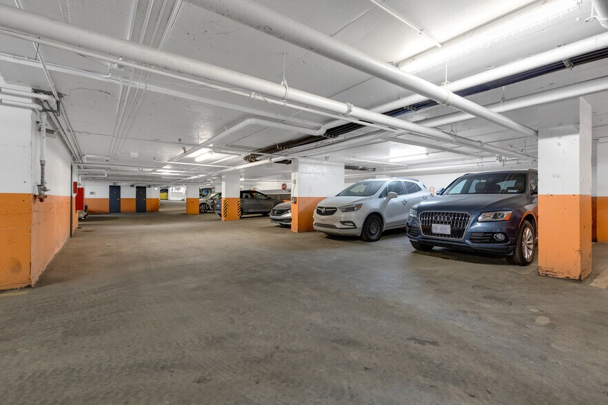 400 Boul René-Lévesque O, Montréal, QC à louer - Photo du bâtiment - Image 2 de 10