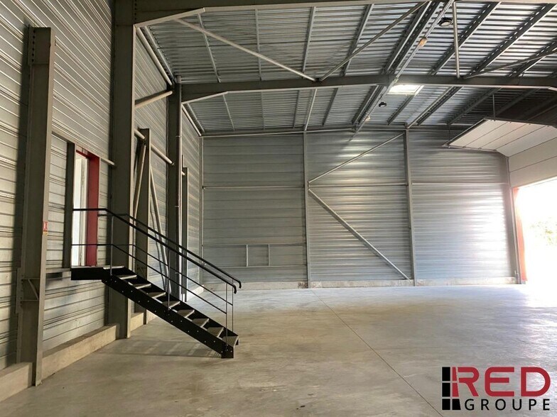 Industrial in Signes for lease - Interior Photo - Image 1 of 5