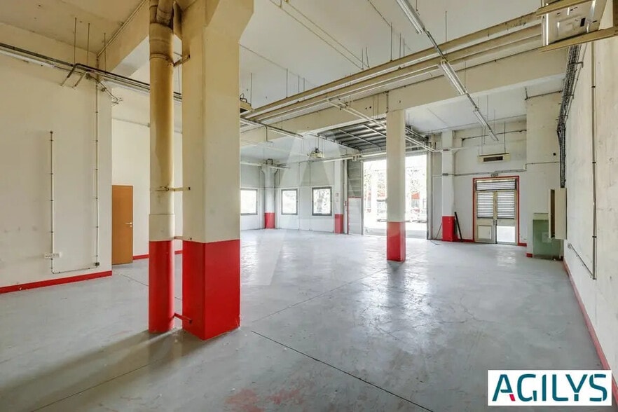 Flex in for lease - Interior Photo - Image 3 of 5