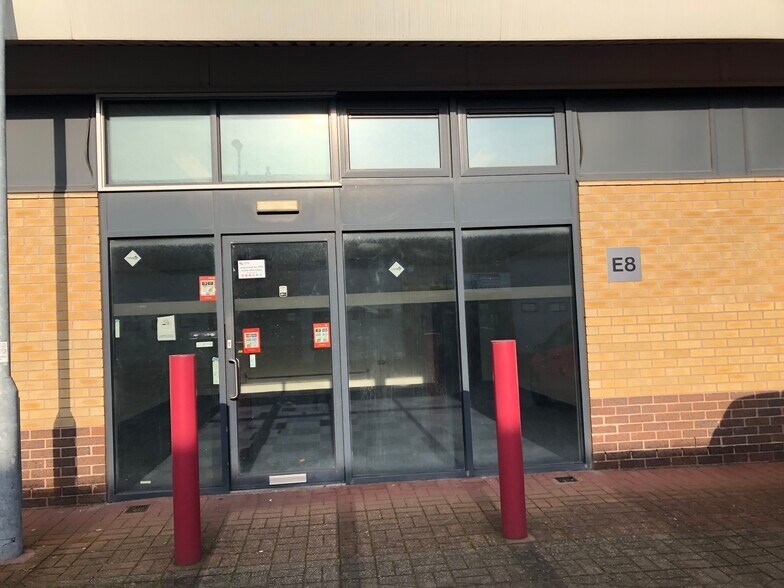 Park Ln, Birmingham à louer - Photo du bâtiment - Image 3 de 8