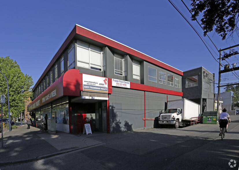 6305-6325 Fraser St, Vancouver, BC for lease - Building Photo - Image 2 of 10