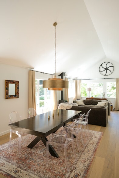 5932 California Ave SW, Seattle, WA à vendre - Photo du bâtiment - Image 3 de 45