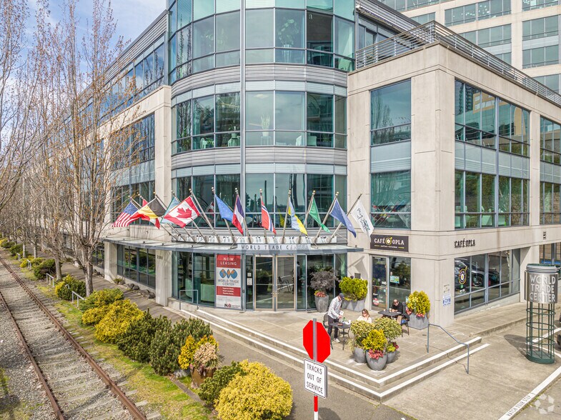 2200 Alaskan Way, Seattle, WA à louer - Photo du bâtiment - Image 3 de 11