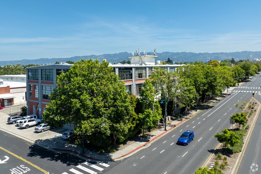 4053 Harlan St, Emeryville, CA for sale - Building Photo - Image 3 of 4