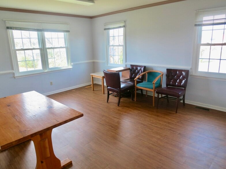 45 Stoneridge Dr, Waynesboro, VA à louer - Photo du bâtiment - Image 2 de 13