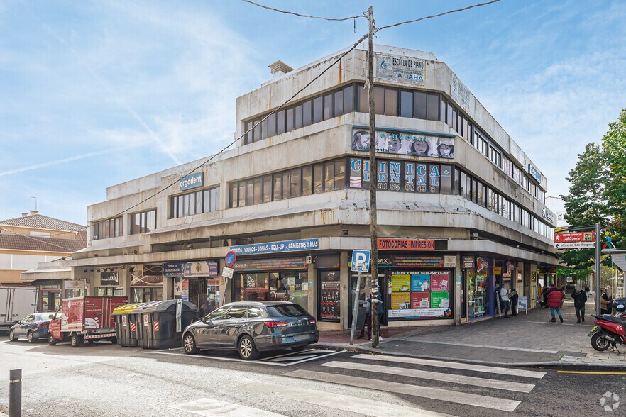 Calle Real, 34, Collado Villalba, Madrid for lease - Building Photo - Image 1 of 2
