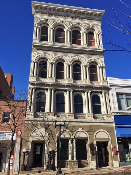 132 S Main St, Greensburg, PA for lease - Building Photo - Image 1 of 1