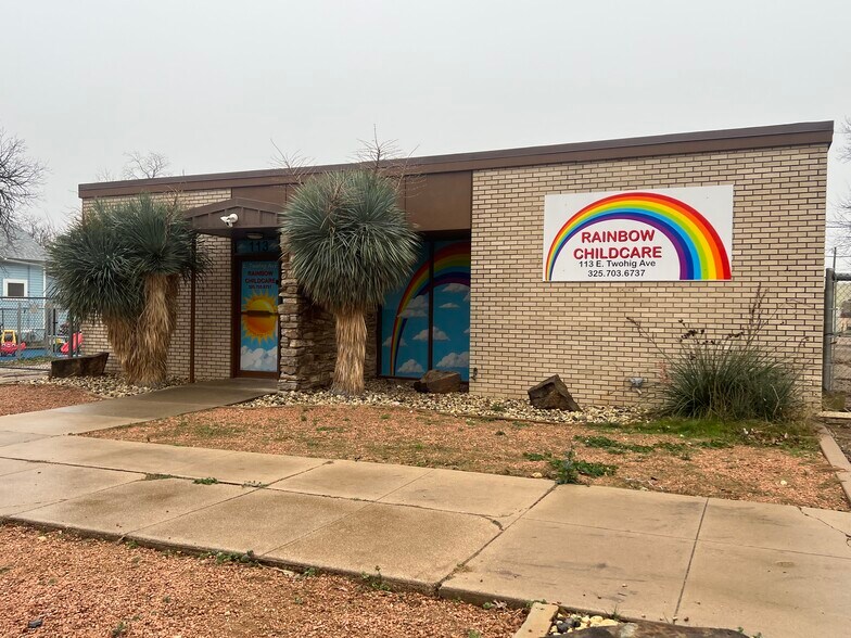 113 E Twohig Ave, San Angelo, TX à vendre - Photo du bâtiment - Image 3 de 8