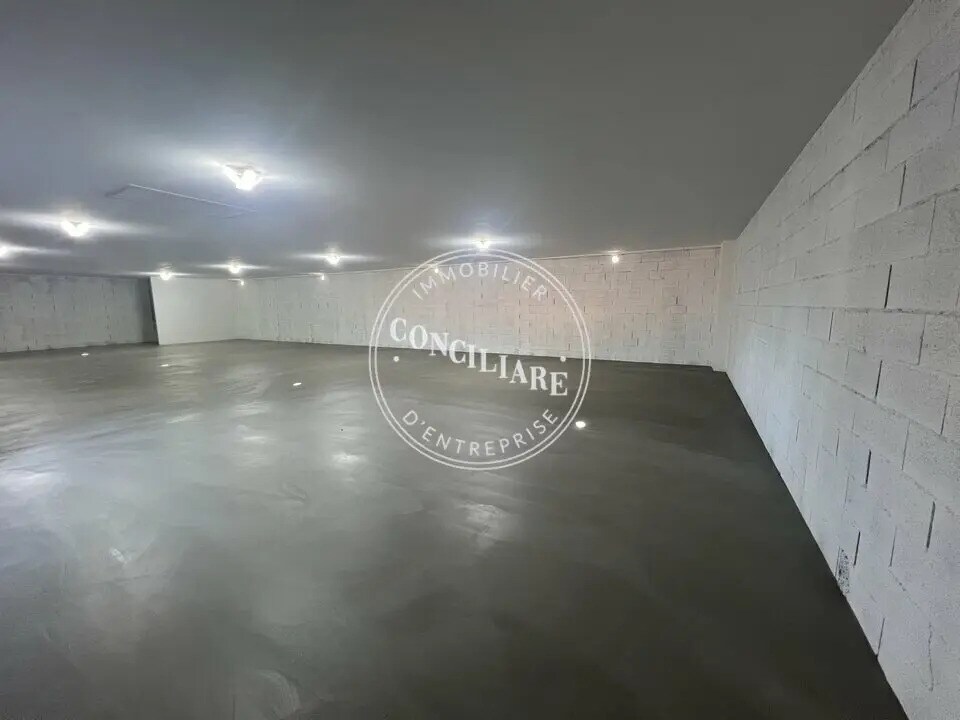 Flex in Toulouse for lease Interior Photo- Image 1 of 4