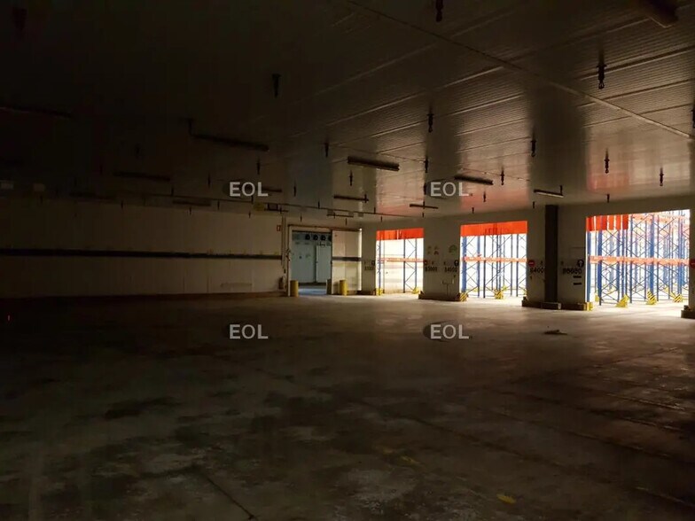 Industrial in Montceau-les-Mines for lease - Interior Photo - Image 3 of 8