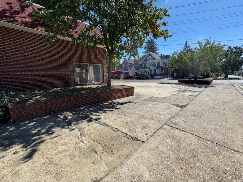 17 Broadway, Gloucester City, NJ for sale - Building Photo - Image 3 of 8