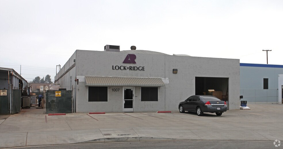 1007 W Kirkwall Rd, Azusa, CA for sale - Building Photo - Image 2 of 4