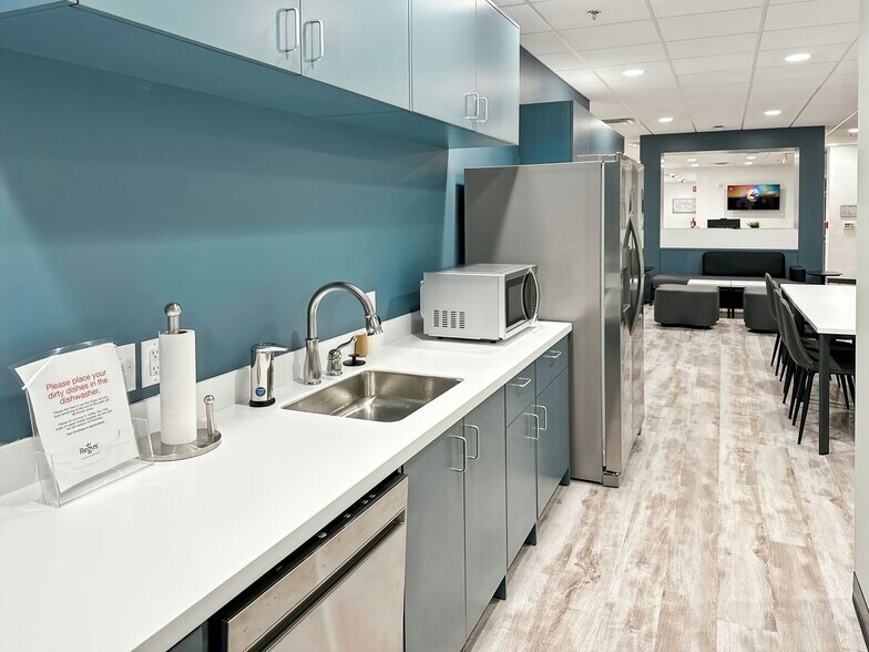 3300 Gateway Centre Blvd, Morrisville, NC à louer - Photo intérieure - Image 2 de 17