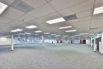 26610 Agoura Rd, Calabasas, CA à louer Photo intérieure- Image 1 de 6