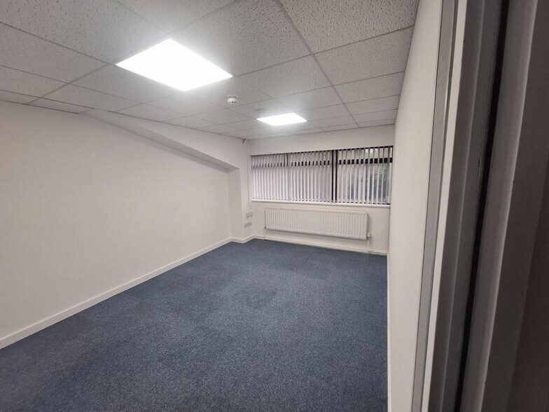 33 Bellingham Dr, Newcastle Upon Tyne à louer - Photo du bâtiment - Image 2 de 23