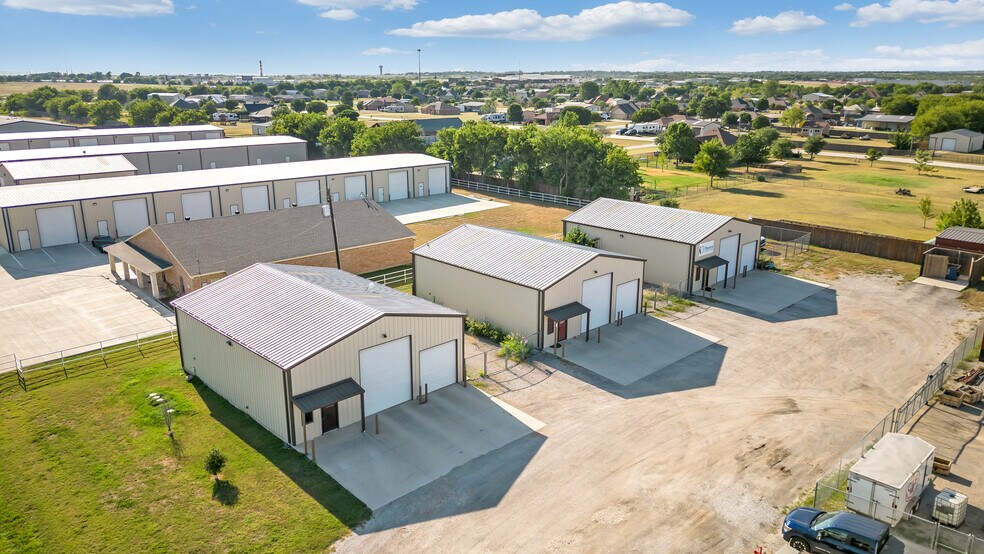 104 Metrotex Dr, Haslet, TX à louer - Photo principale - Image 1 de 5