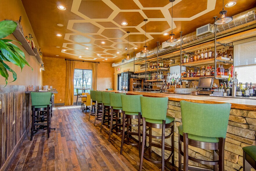 23526 State Highway 71 W portefeuille de 2 propriétés à vendre sur LoopNet.ca - Photo intérieure - Image 3 de 10