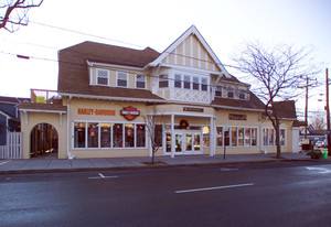 615 Main St, Hyannis MA - Entrepôt