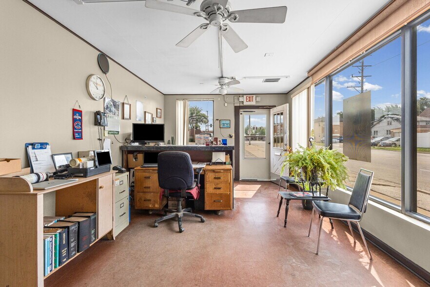 9800 W Belmont Ave, Franklin Park, IL à vendre - Photo du bâtiment - Image 3 de 13