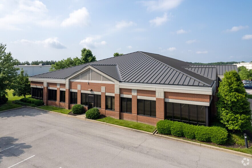 13100 Eastpoint Park Blvd, Louisville, KY à louer - Photo du bâtiment - Image 2 de 4