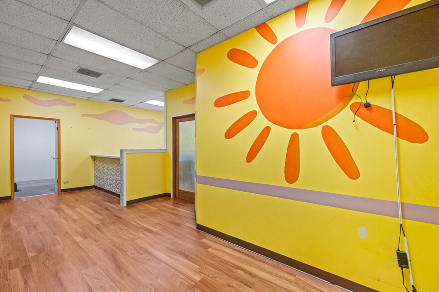 98-1247 Kaahumanu St, Aiea, HI for lease - Interior Photo - Image 2 of 16