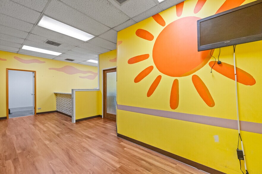 98-1247 Kaahumanu St, Aiea, HI à louer - Photo intérieure - Image 2 de 16