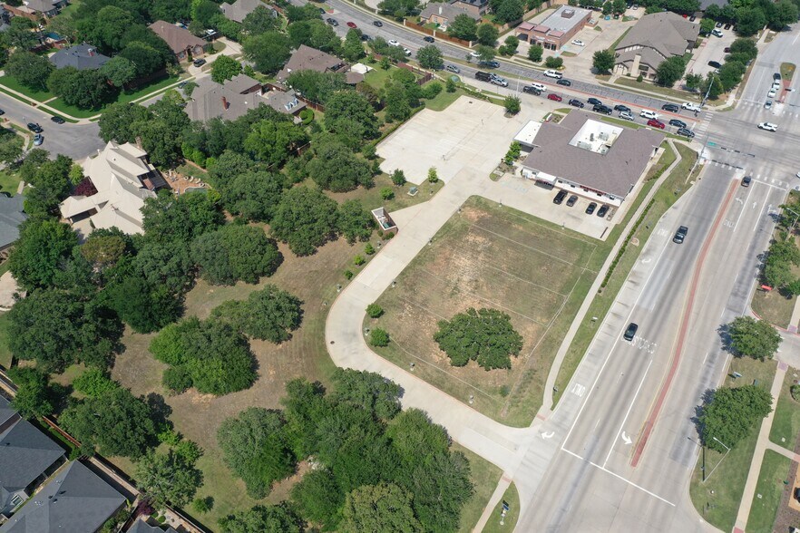 3111 Teasley Ln, Denton, TX à louer - Photo du bâtiment - Image 2 de 4
