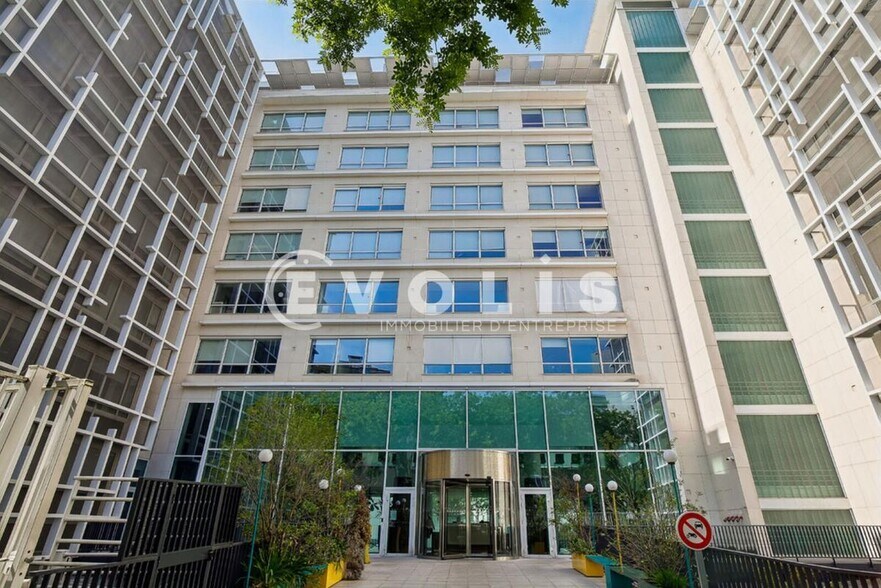 21 Rue François Jacob, Rueil-Malmaison for lease - Building Photo - Image 2 of 20