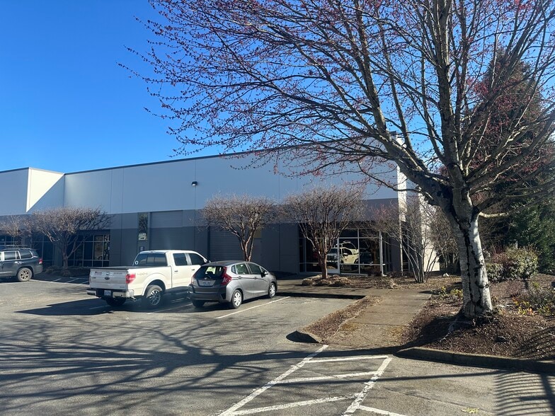 15140 SE 82nd Dr, Clackamas, OR for lease - Building Photo - Image 2 of 3