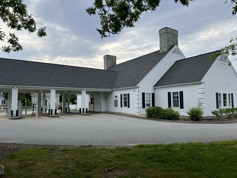 291 Barnstable Rd, Hyannis, MA à louer - Photo du bâtiment - Image 1 de 7