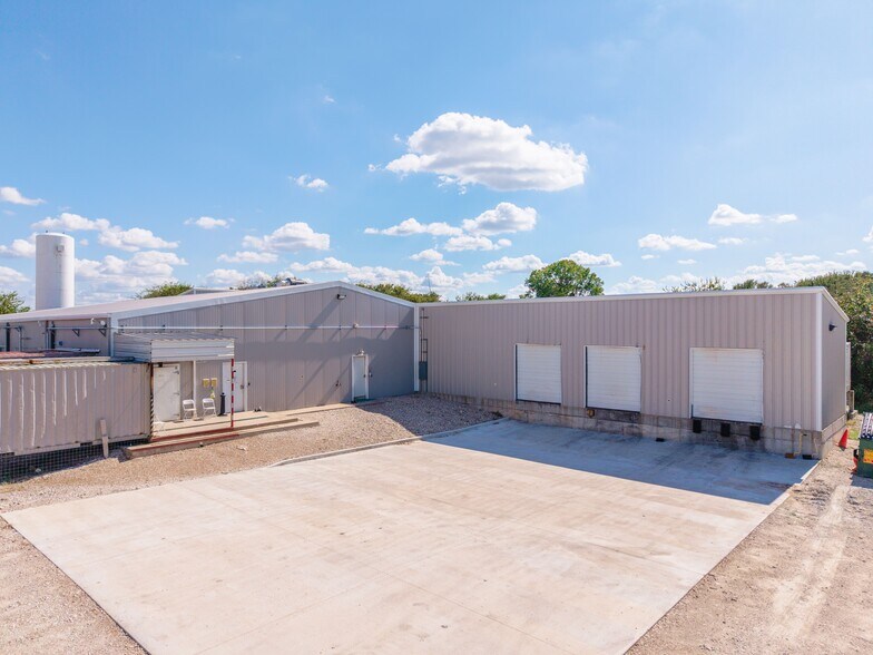 1005 NW 4th St, Hubbard, TX à vendre - Photo du bâtiment - Image 3 de 7