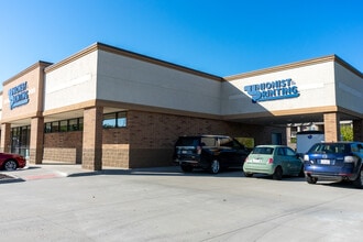 2728 N 108th St, Omaha, NE for lease Interior Photo- Image 2 of 30