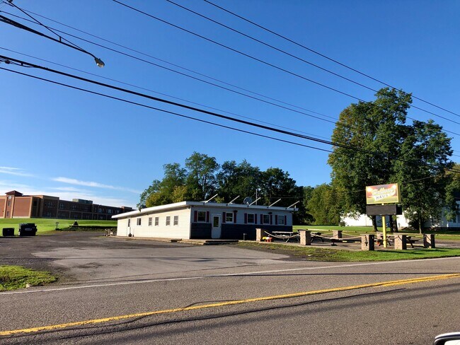 Plus de détails pour 2121 State Route 96, Clifton Springs, NY - Commerce de détail à vendre