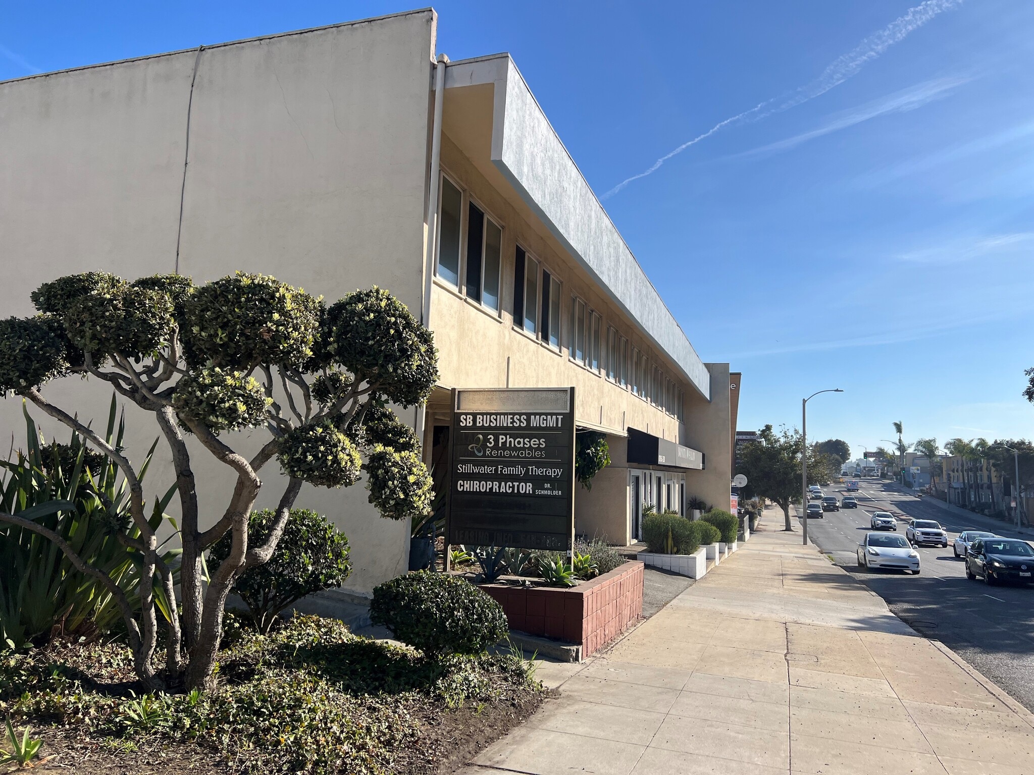 2100 N Sepulveda Blvd, Manhattan Beach, CA for lease Building Photo- Image 1 of 24