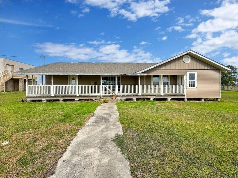 2977 County Road 37, Corpus Christi, TX for sale - Primary Photo - Image 1 of 40