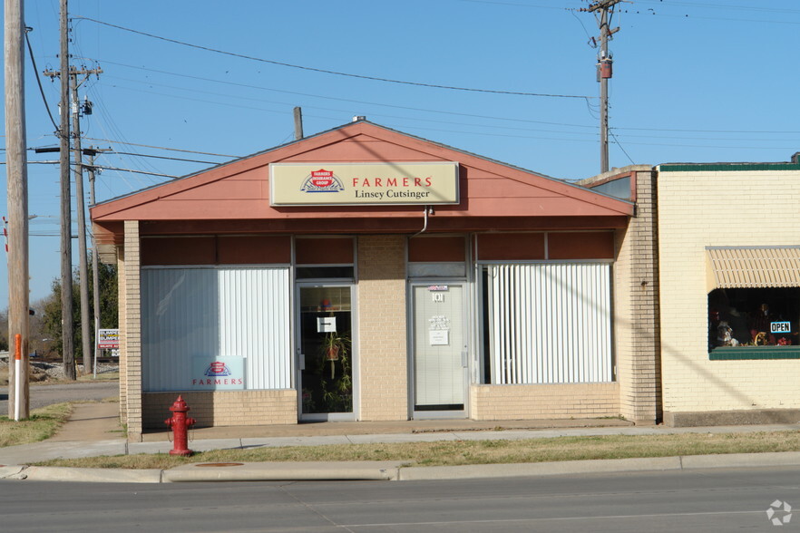 101 N Baltimore Dr, Derby, KS à vendre - Photo du bâtiment - Image 1 de 1