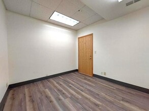 3801 W 50th St, Minneapolis, MN for lease Interior Photo- Image 1 of 2