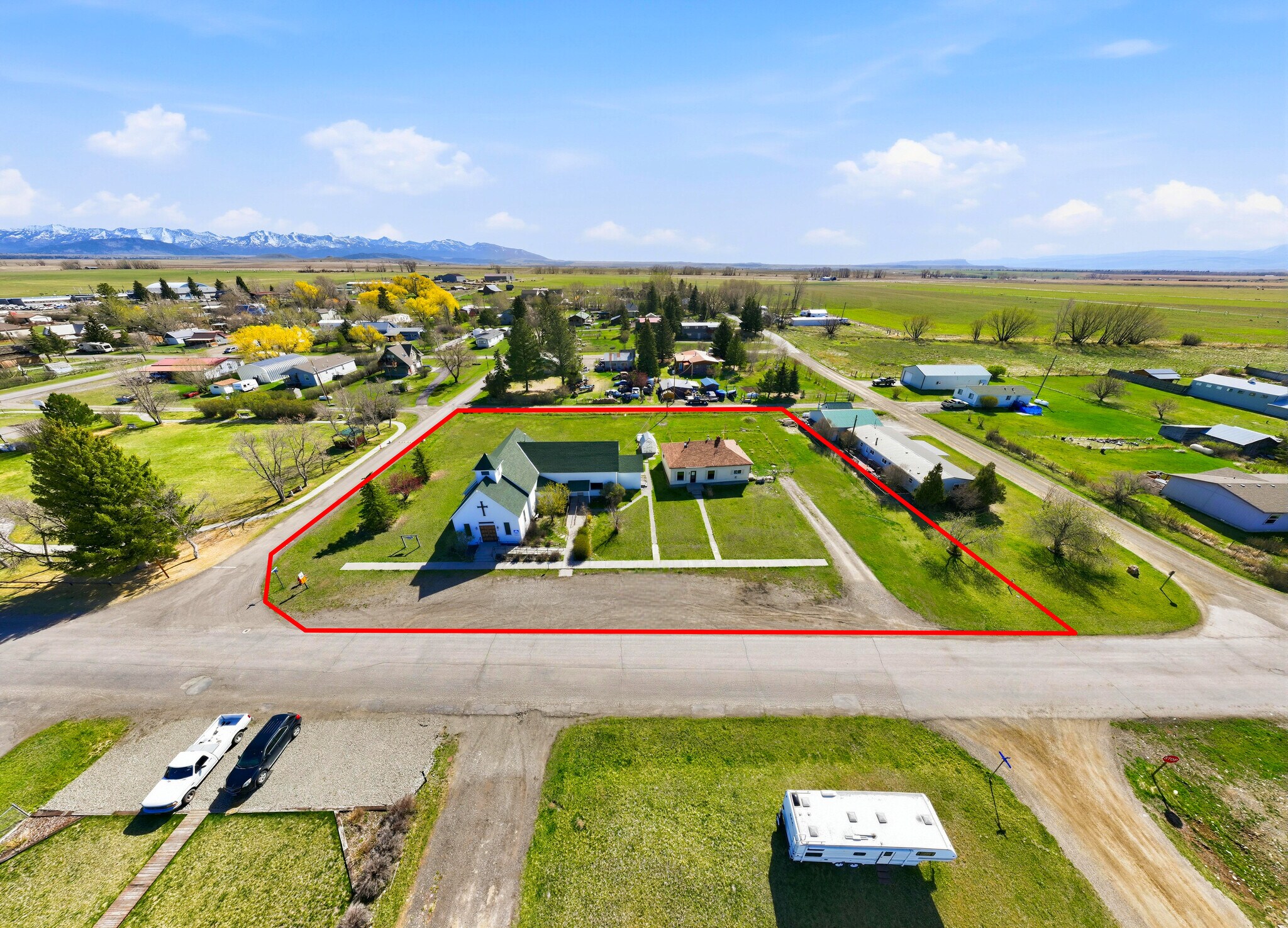 210 Miles Ave, Clyde Park, MT à vendre Photo principale- Image 1 de 70