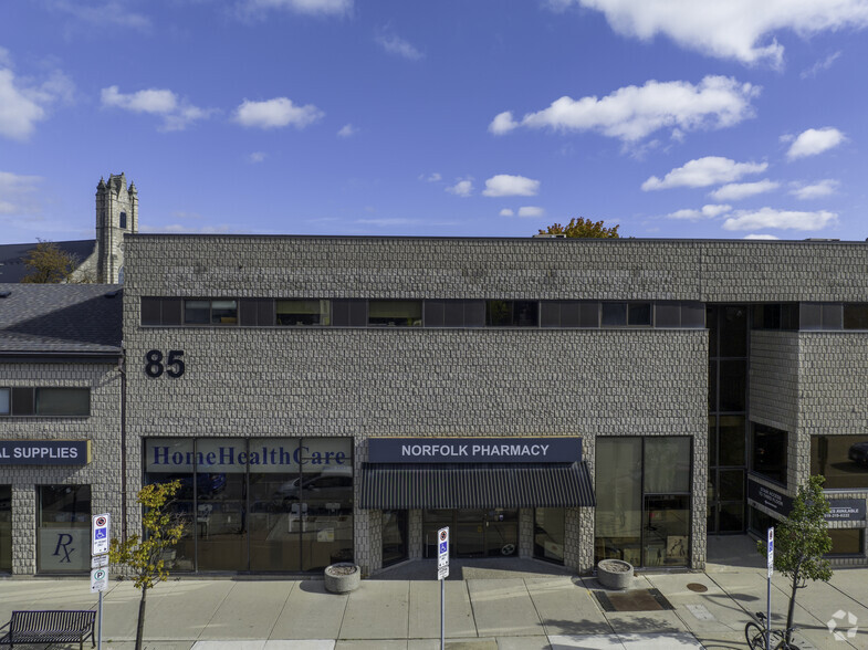 85 Norfolk St, Guelph, ON à louer - Photo du bâtiment - Image 3 de 6