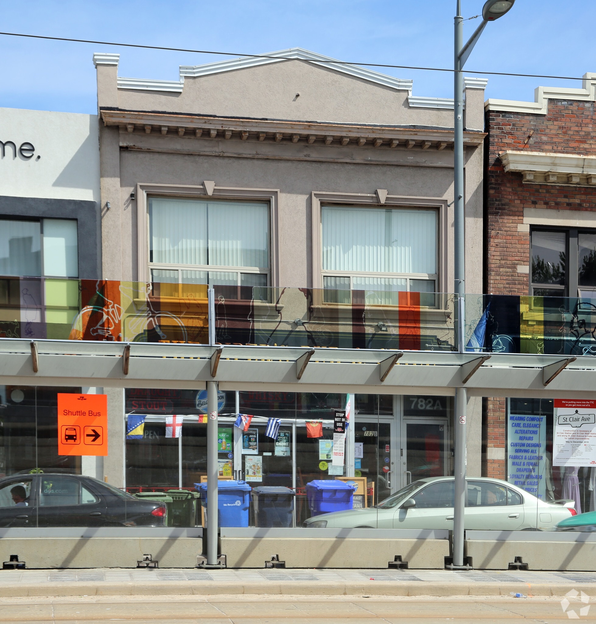 782 St Clair Ave W, Toronto, ON à louer Photo principale- Image 1 de 3