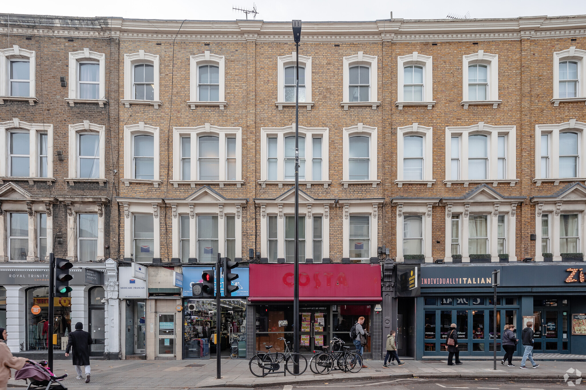 198 Earls Court Rd, London for lease Primary Photo- Image 1 of 4